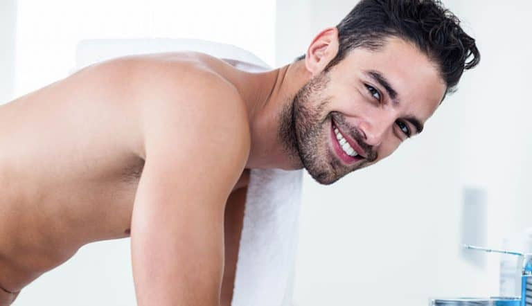 如何正确使用古龙水：古龙水的化学秘密与使用技巧