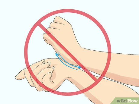 Step 5 Don’t rub your perfume.